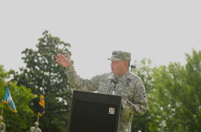 Army’s largest command cases colors for move to Fort Bragg, N.C.