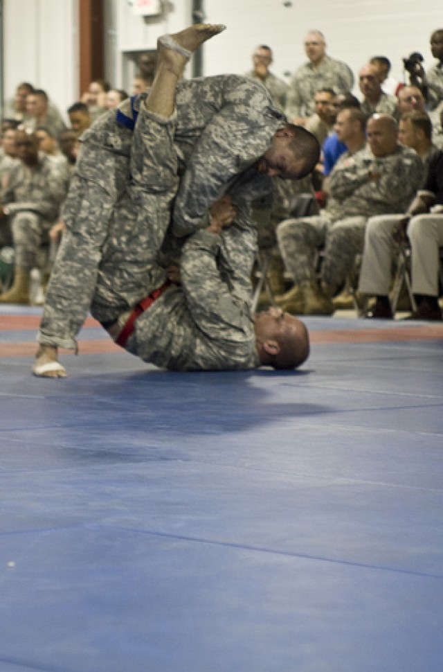 Army Reserve Best Warrior competitors do battle in Modern Army Combatives