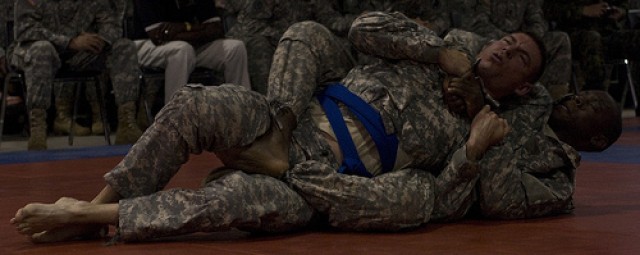 Army Reserve Best Warrior competitors do battle in Modern Army Combatives