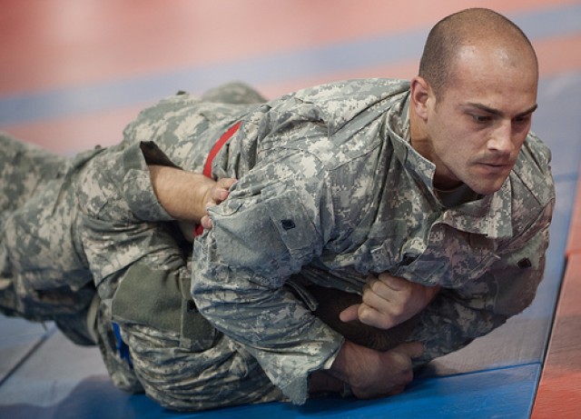 Army Reserve Best Warrior competitors do battle in Modern Army Combatives