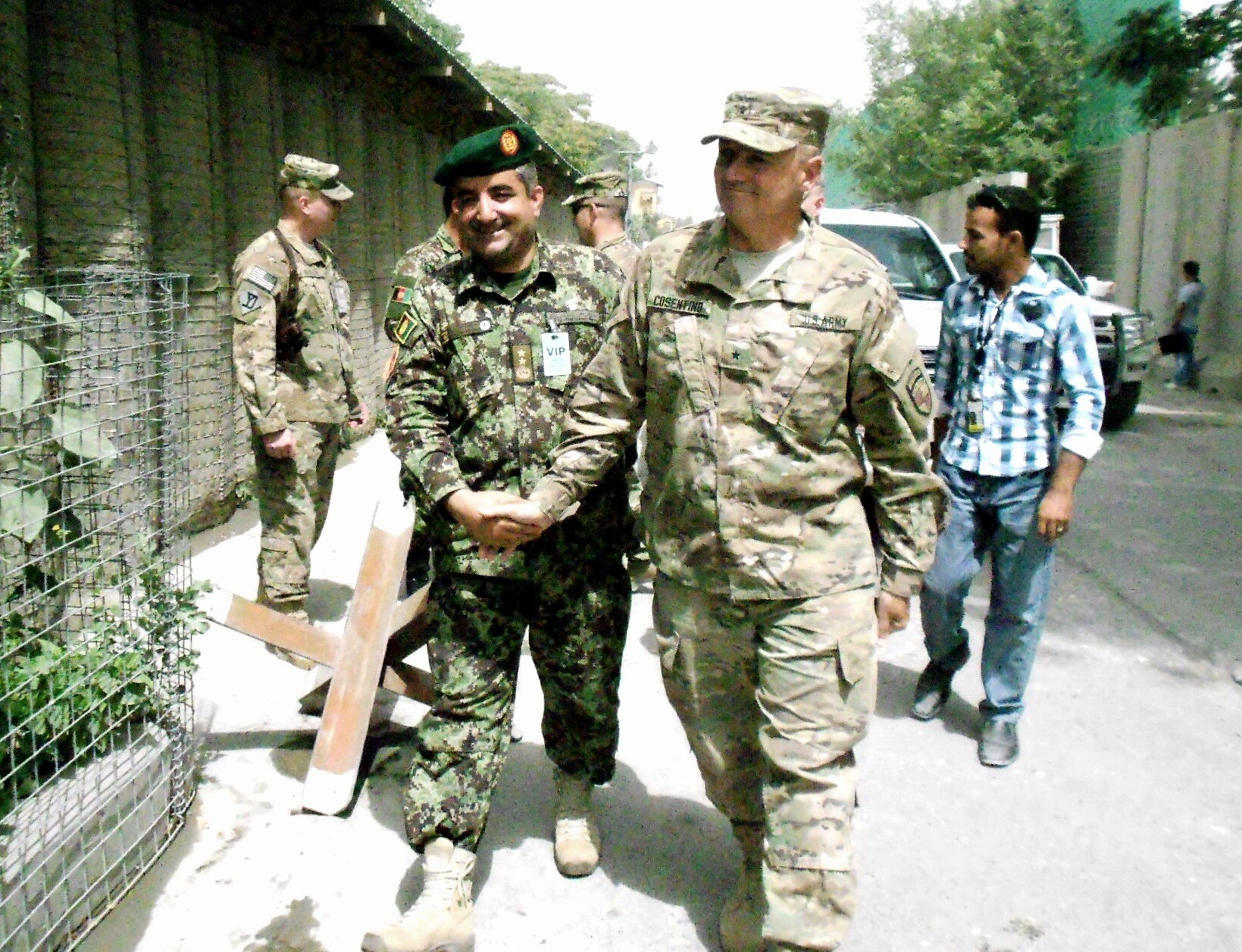 DCOM-Regional support hosts Afghan general, Article