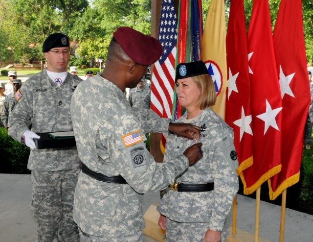 Sustainer relinquishes command