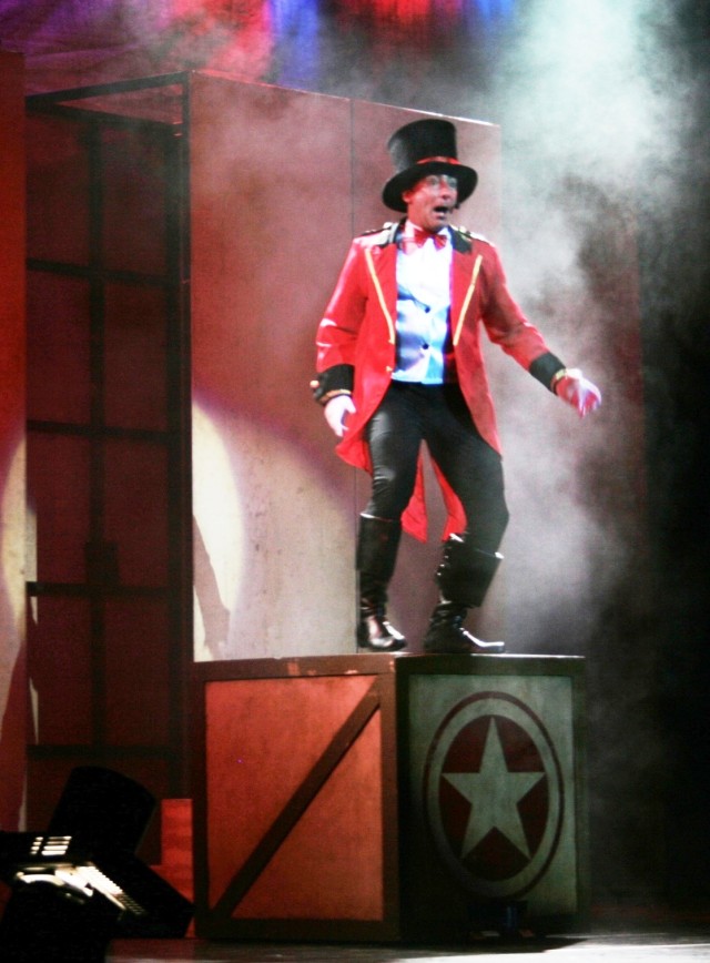Soldier Show performs with carnival theme