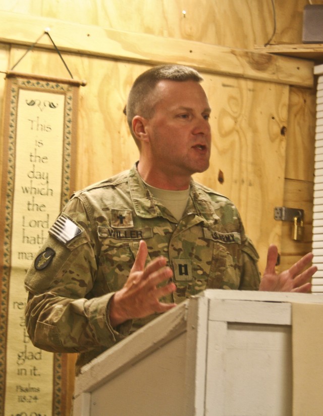 Chaplain gives final sermon from Afghanistan 