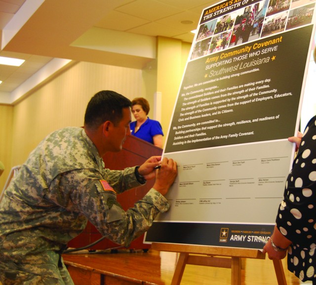 Fort Polk signs Community Covenant with Lake Charles