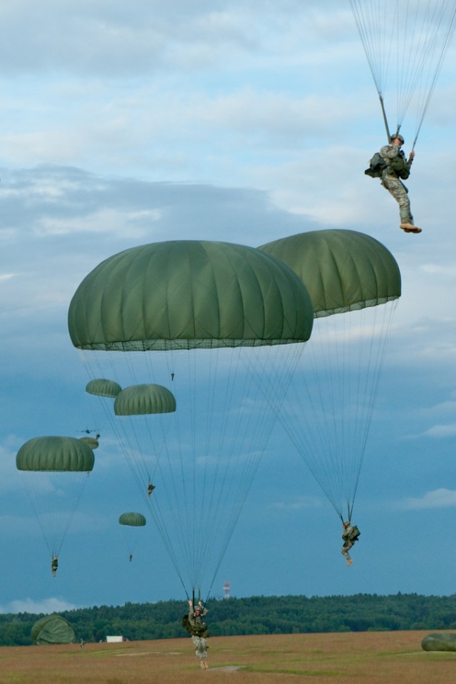 Grafenwoehr's drop zone giving Soldiers diverse airborne experience