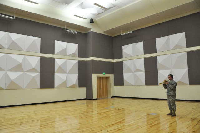FORSCOM band accepts keys to new training facility