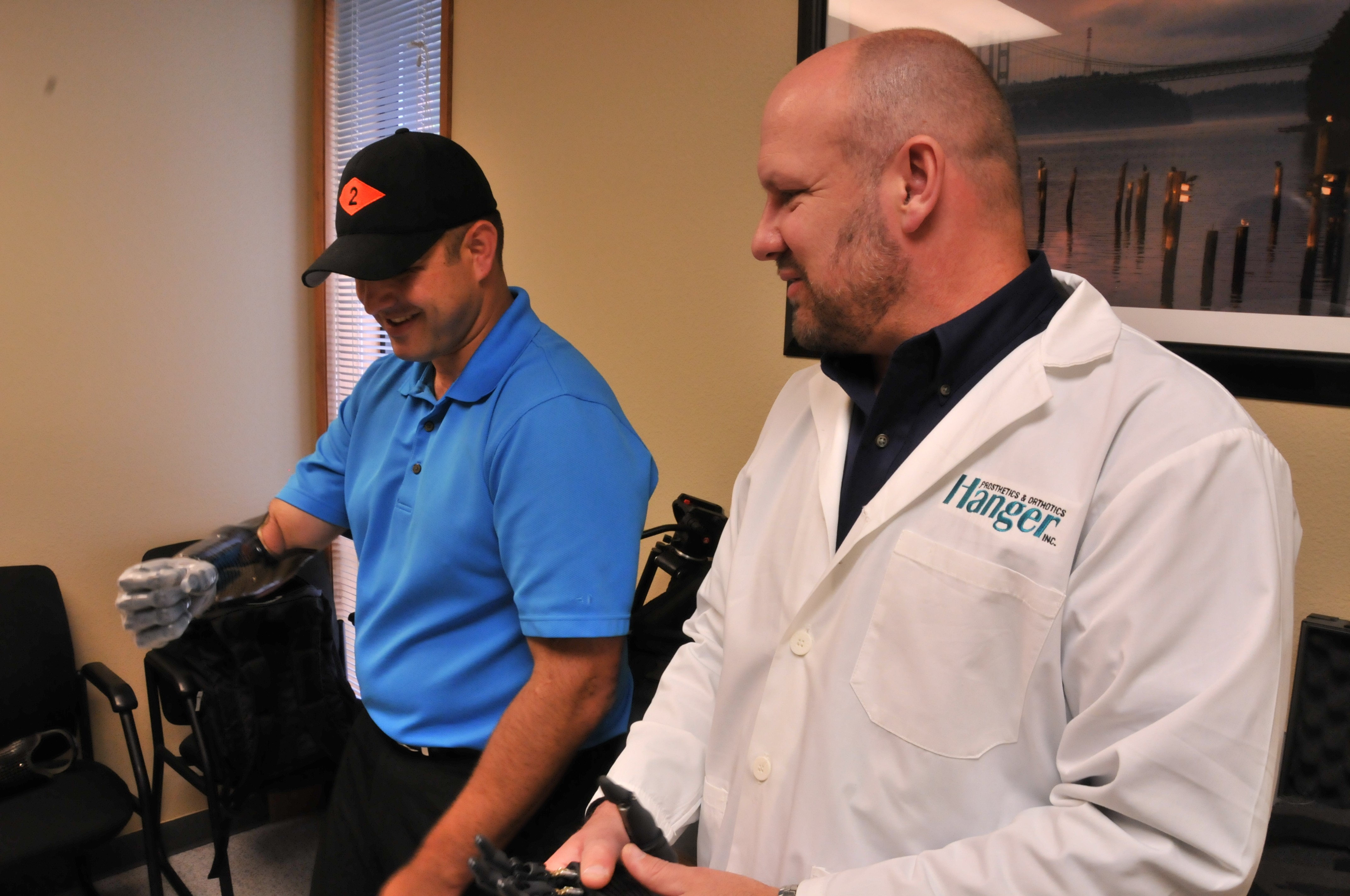 Sgt 1st Class Leroy Petry Gets Fitted For A New Prosthetic Arm