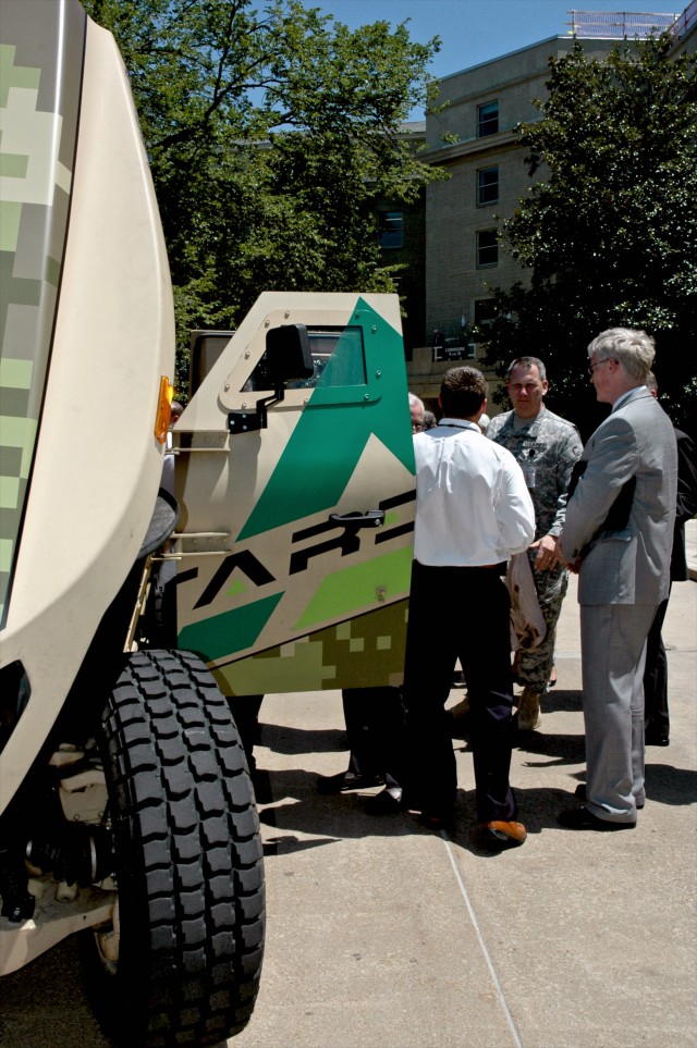 SLIDESHOW: Fuel Efficient Demonstrator at the Pentagon