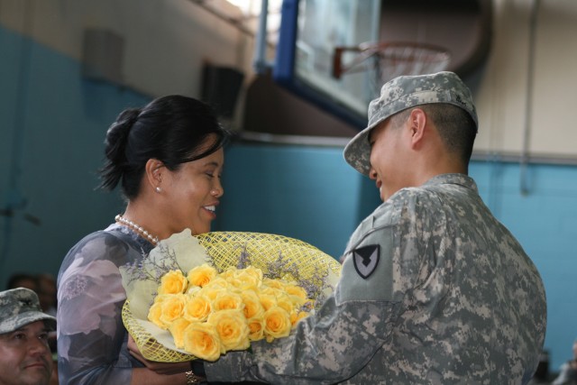 403rd AFSB flag passed to new commander
