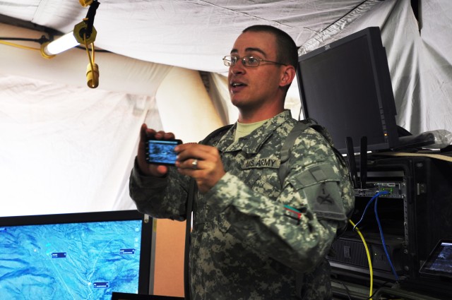 Soldier creates smart phone apps