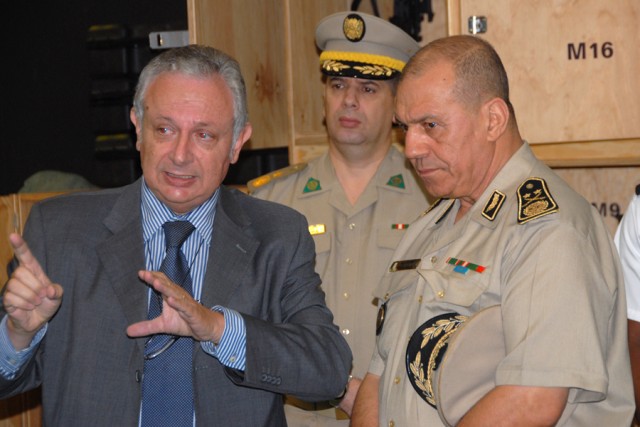 Algerian land forces commander tours USARAF HQ