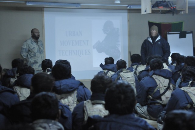 U.S. Soldiers, civilian contractors mentor Afghan Border Police in Spin Boldak