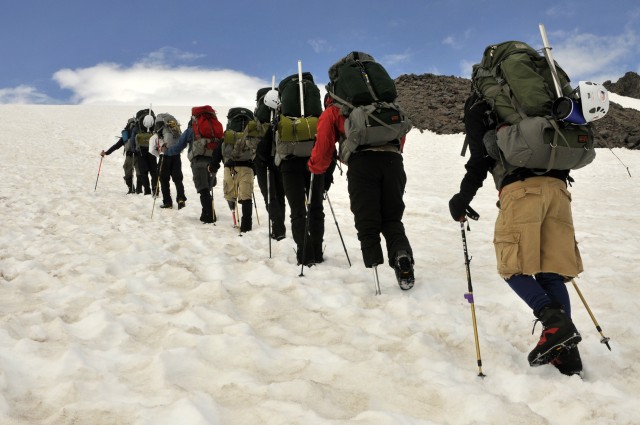 Wounded war heroes summit Mount Rainier