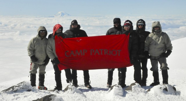 Wounded war heroes summit Mount Rainier