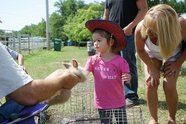 Fort Riley EFMP children get hands-on experience at rodeo