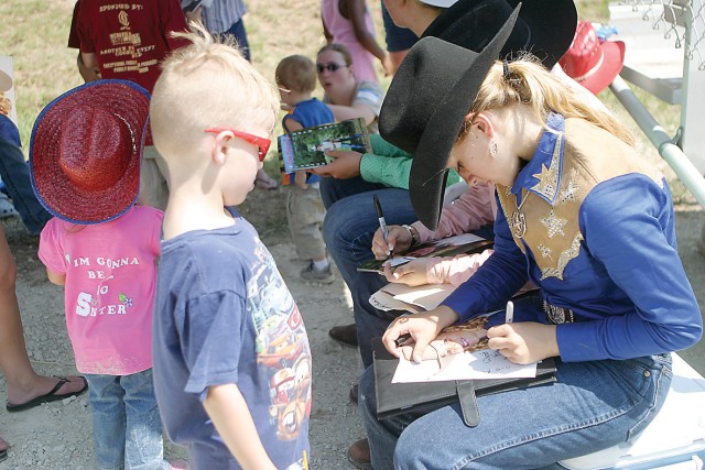 Fort Riley EFMP children get hands-on experience at rodeo