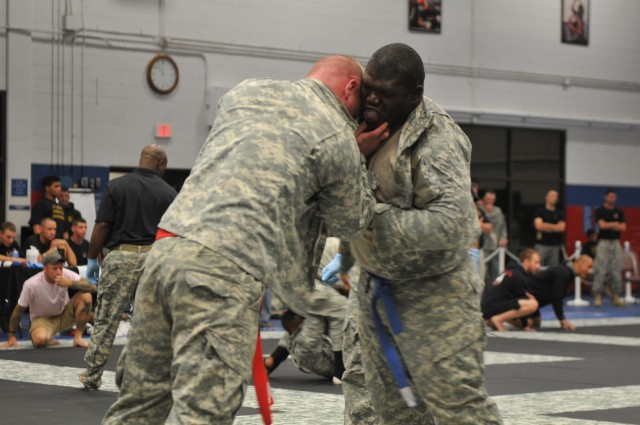Marne Soldiers contend in All-Army Combatives Tournament