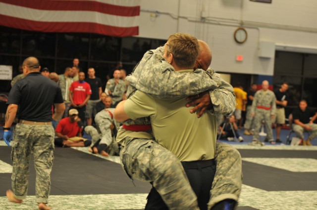 Marne Soldiers contend in All-Army Combatives Tournament