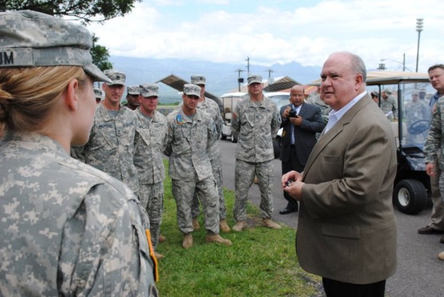 Under Secretary visits U.S. Army South