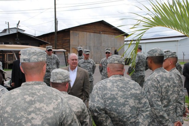 Under Secretary visits U.S. Army South