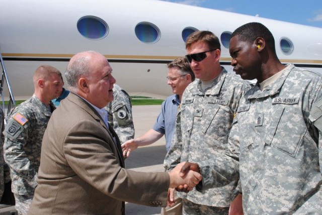 Under Secretary visits U.S. Army South