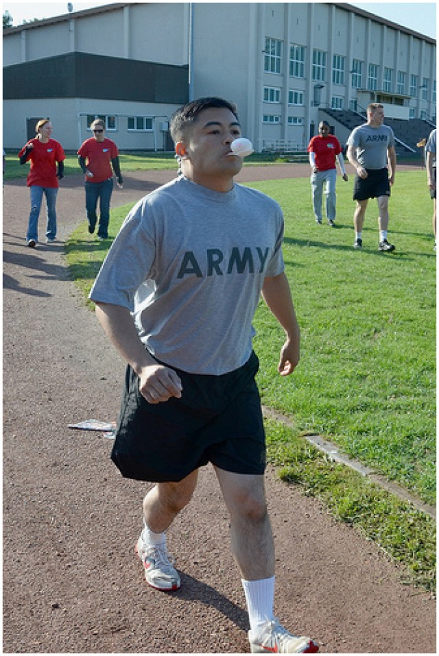 Soldiers support local commissary