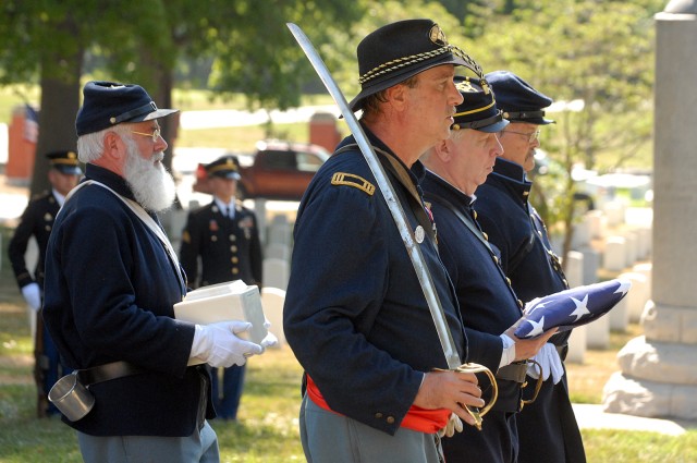 Veterans laid to rest at Fort Leavenworth National Cemetery