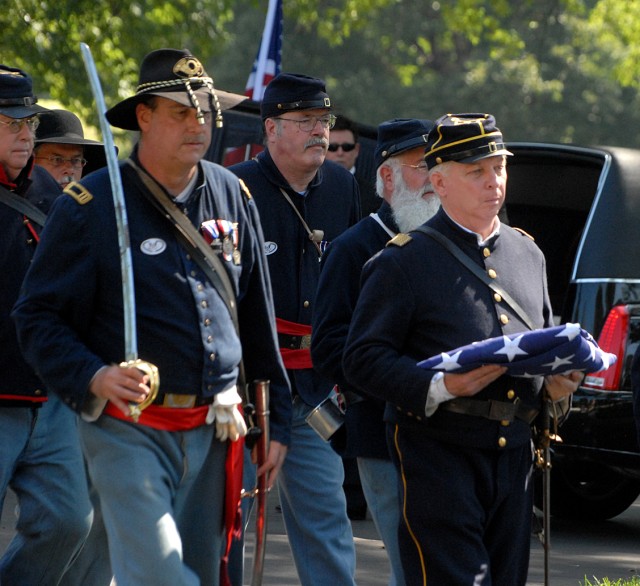 Veterans laid to rest at Fort Leavenworth National Cemetery