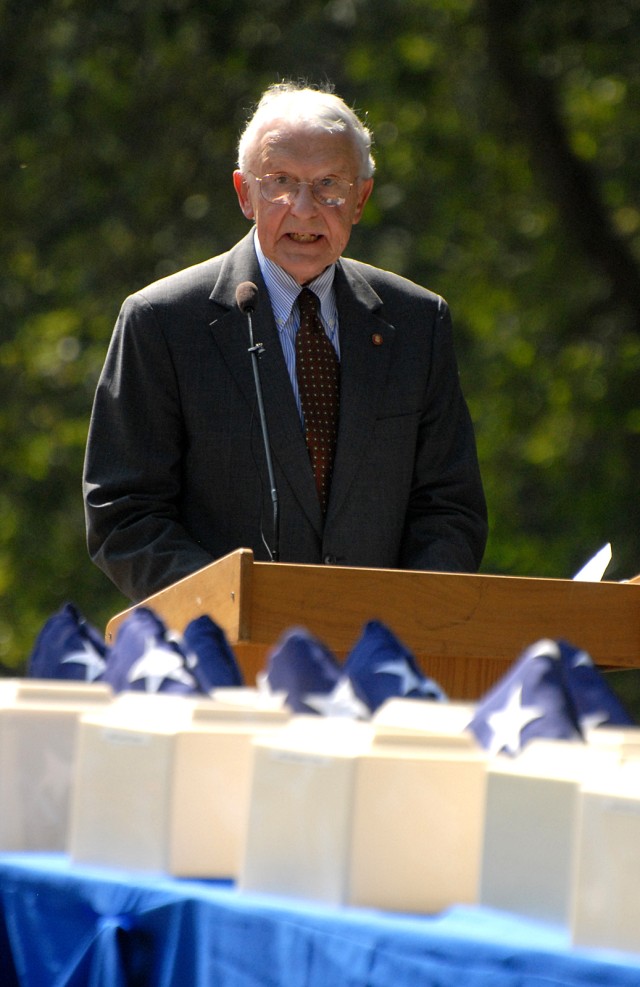 Veterans laid to rest at Fort Leavenworth National Cemetery