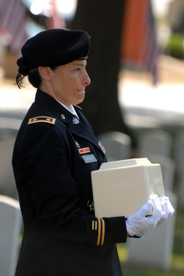 Veterans laid to rest at Fort Leavenworth National Cemetery