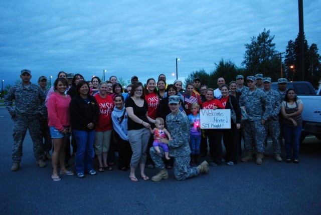 Wounded warrior receives surprising welcome home