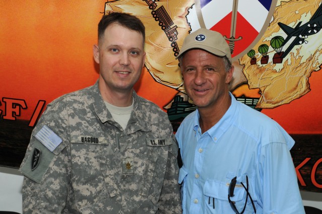Tenn. Governor visits Third Army Soldiers