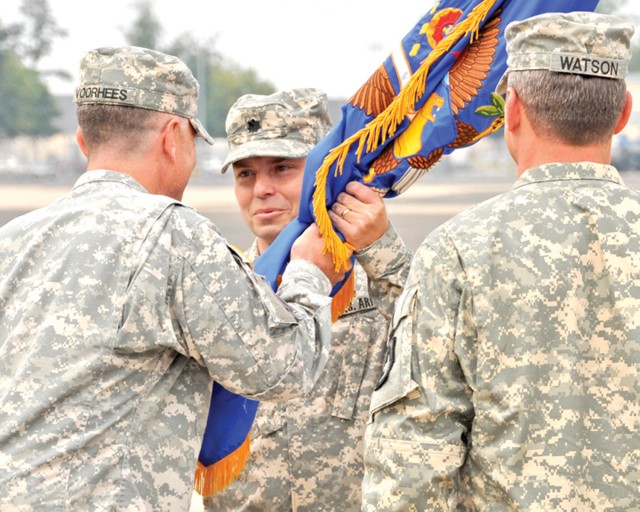 Passing command: Units welcome new leaders in Wiesbaden