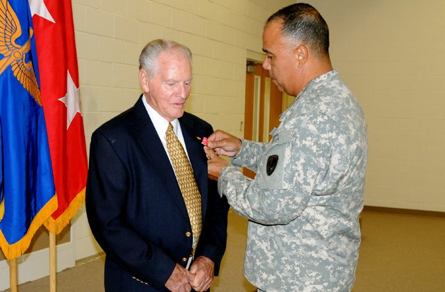 Soldier receives Bronze Star Nearly 70 years later