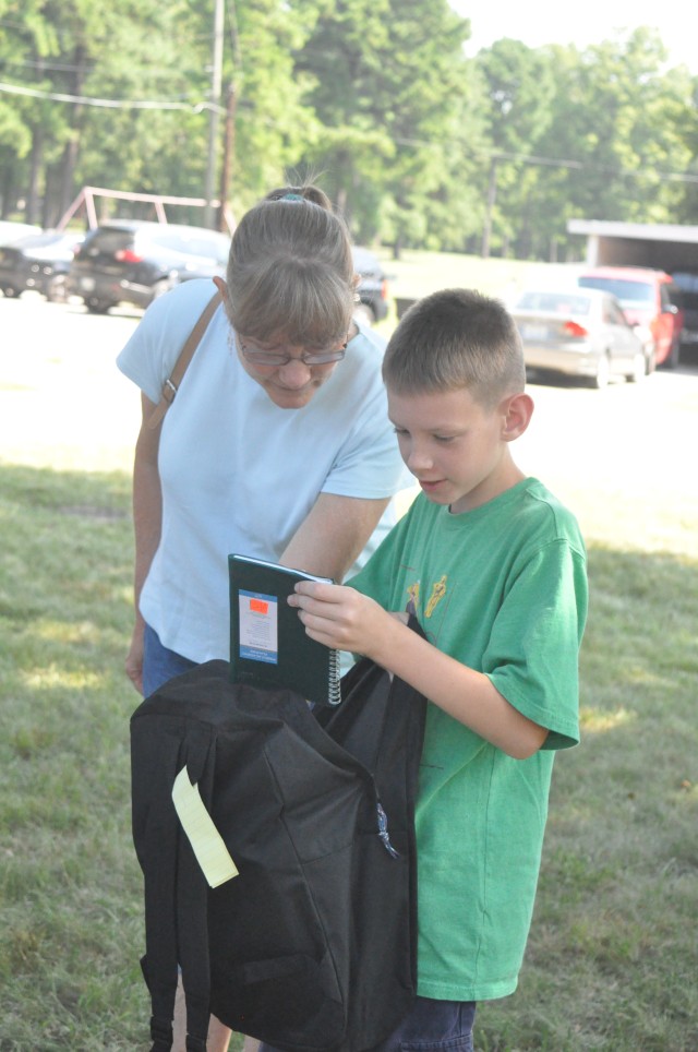 Fort Campbell students receive school supplies from Back-to-School Brigade