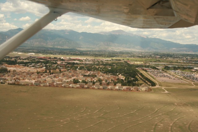 Soldier, spouse takes to the skies