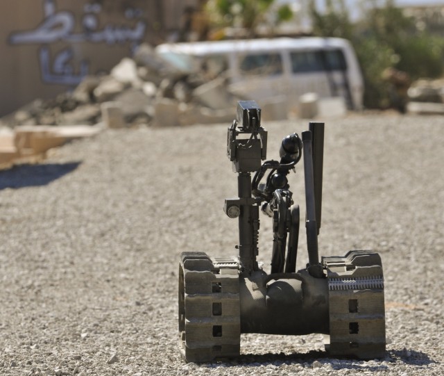 18th EN deploys robots to detect IEDs at NTC