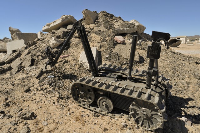 18th EN deploys robots to detect IEDs at NTC