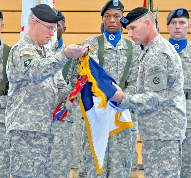 Uncasing ceremony welcomes V Corps back to Hessen