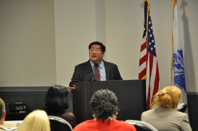 Dean Cheng explains the culture of China and its geo-political impact on the West to CESL students