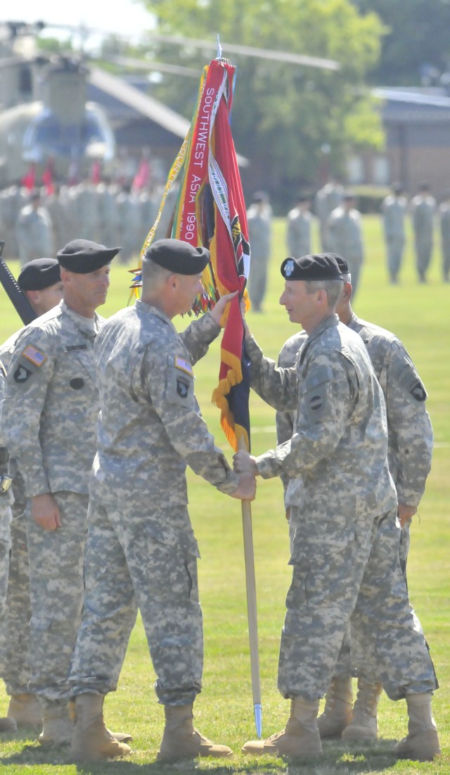 Fort Campbell community witnesses 101st Airborne Division change of command