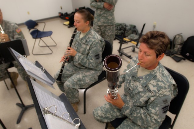Army Field Band offers musical mentorship to Reserve bandsmen