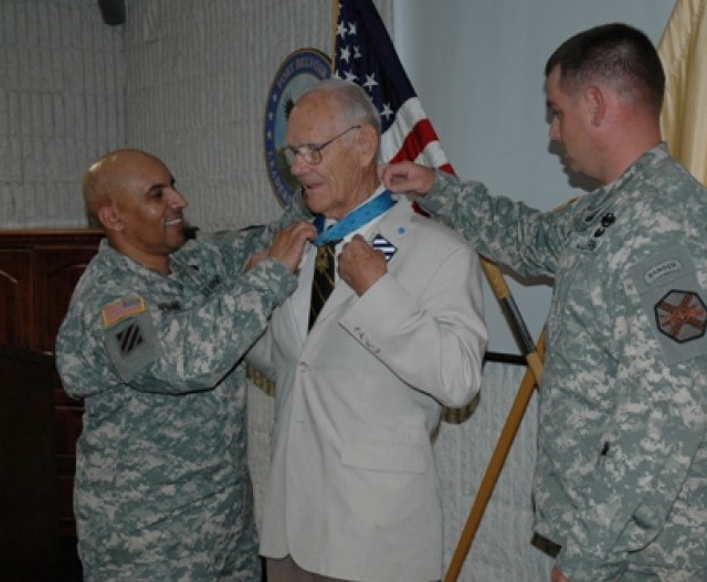 Selfless Soldier visits Headquarters Battalion