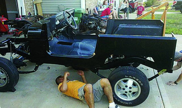 Jeep rebuild unites Fort Campbell community to support fallen Soldier's Family