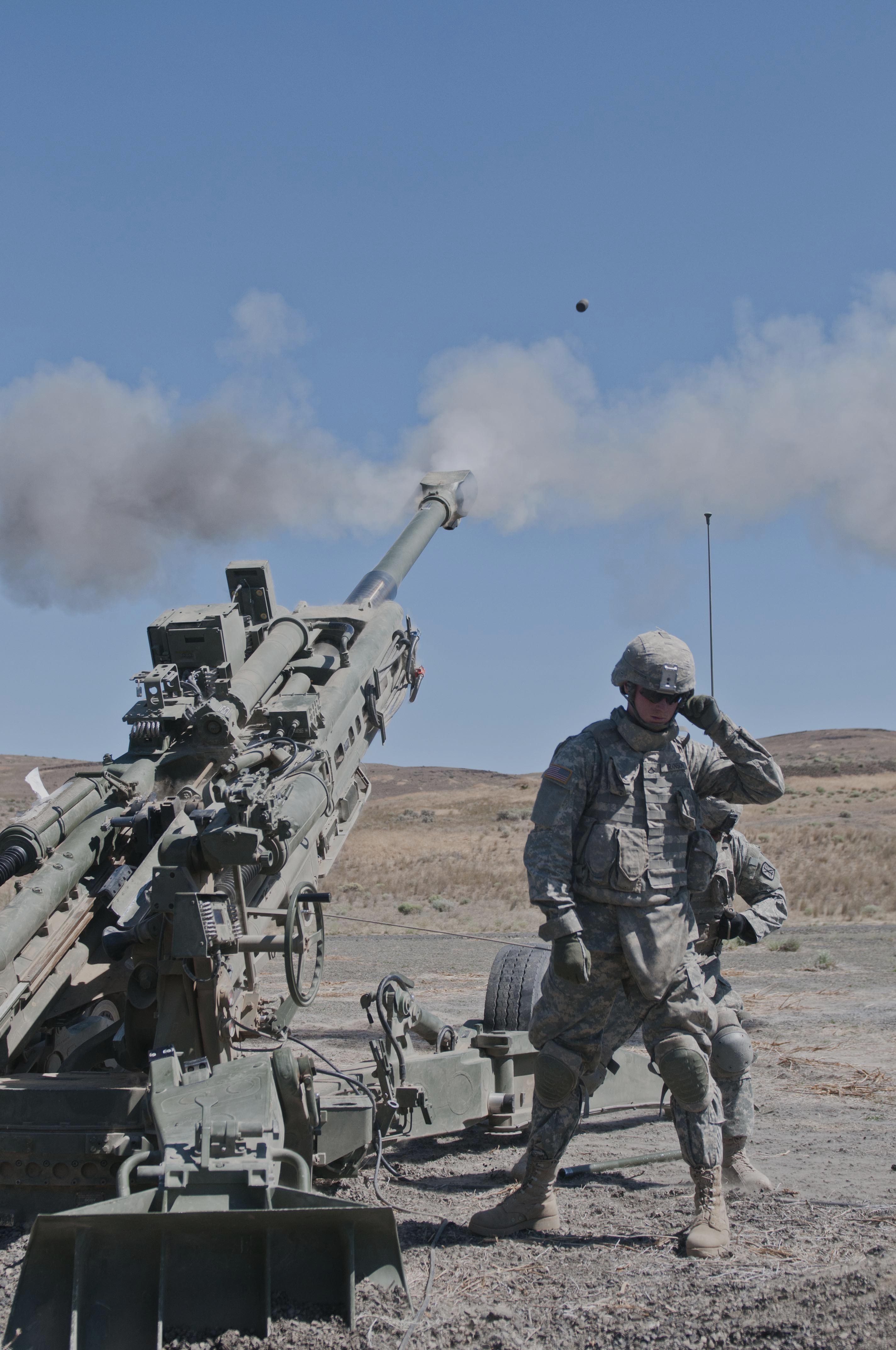 marines-deployed-into-syria-with-artillery-guns-official-says-cbs-news