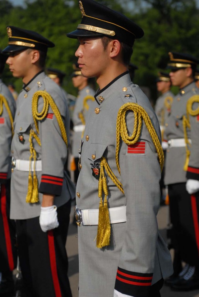 3rd Republic of Korea presents III Corps with baton