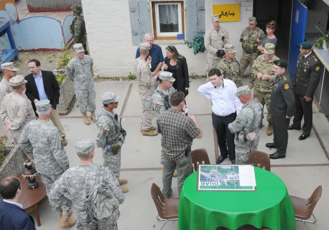 Georgian delegation tours JMRC