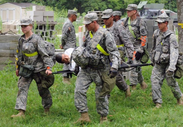 Soldiers train to rescue distressed civilians during Army North's VR 12 ...