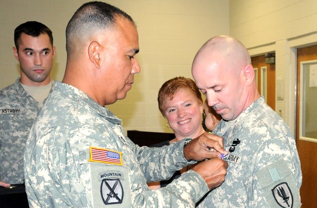 CG awards Soldier's Purple Heart
